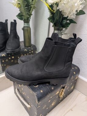 Thursday Boots The Legend.